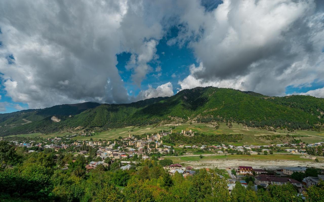 Hotel Banguriani Mestia Buitenkant foto